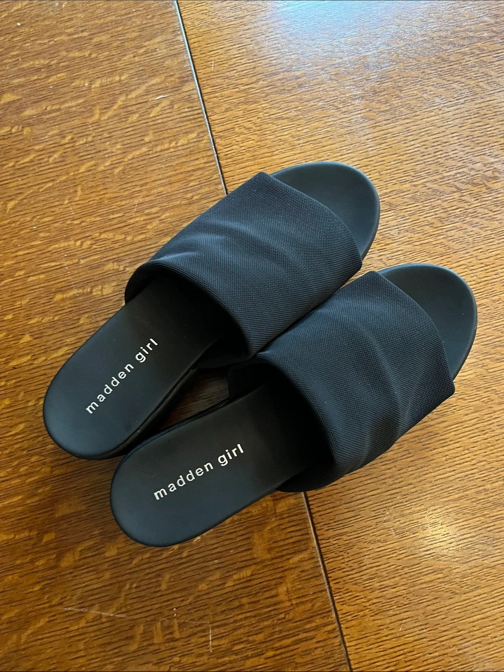 Madden girl black sandals